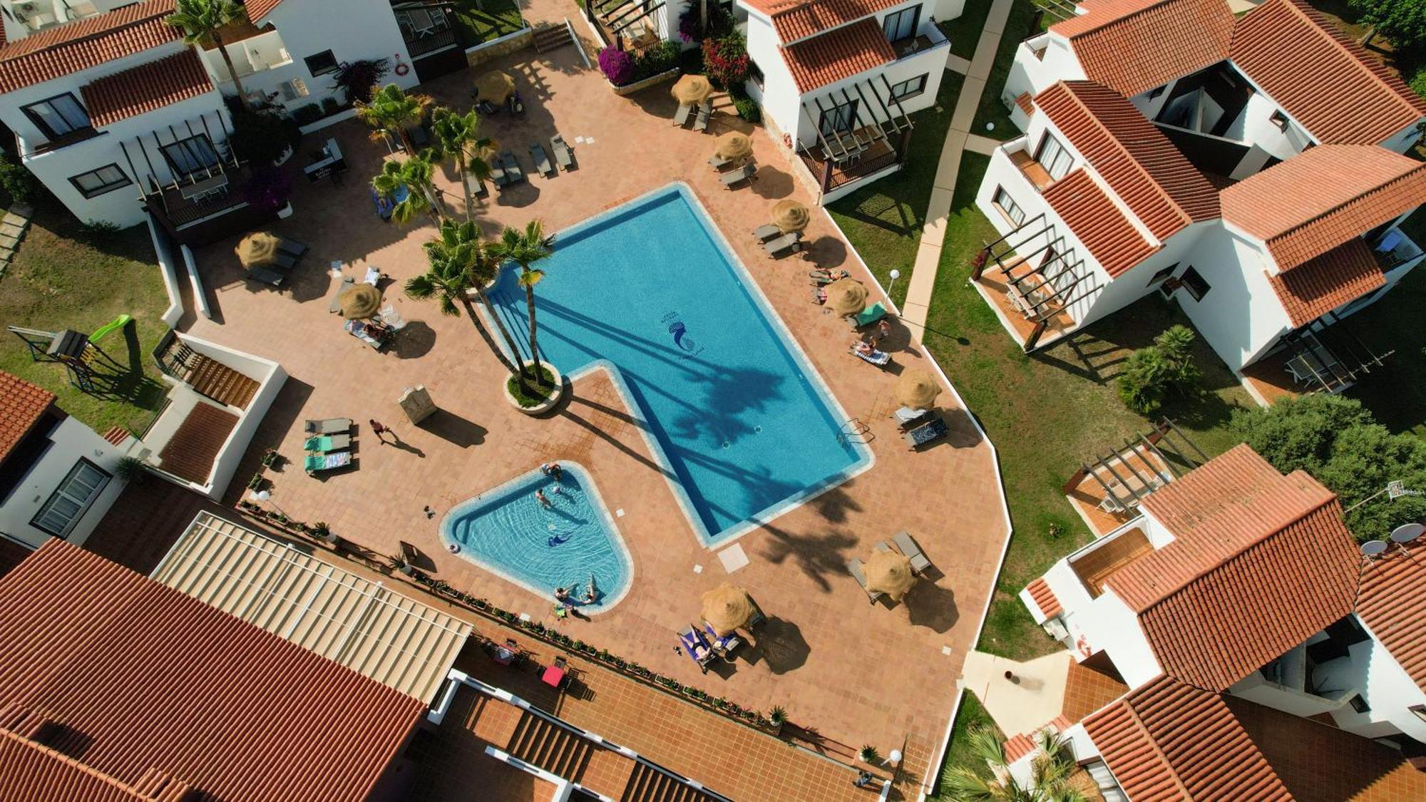 Nuramar Aparthotel Cala'N Bosch (Menorca) Exterior foto